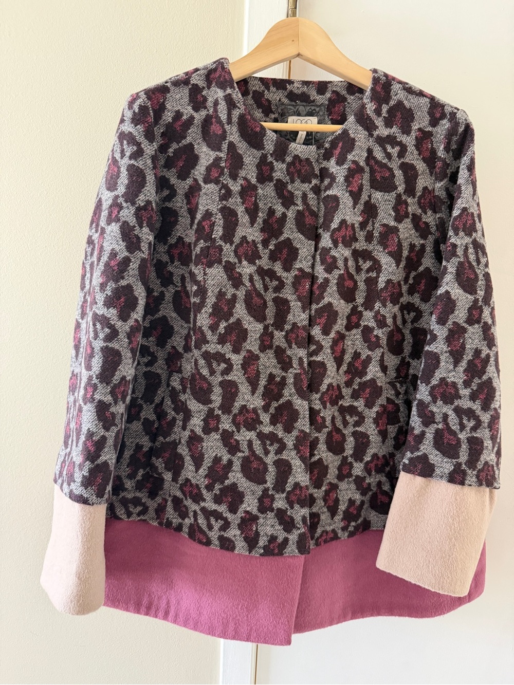 LOGO by Lori Goldstein Pink and Gray Leopard Print Jacket with Blush Trim
